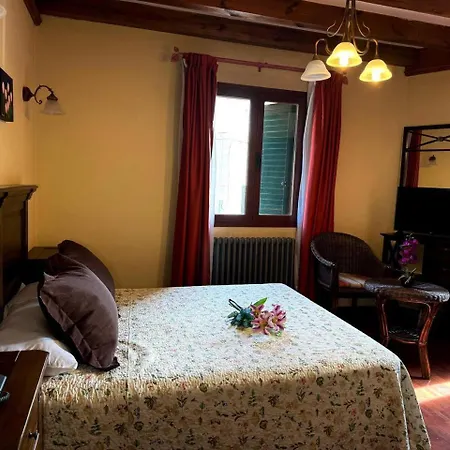 Hotel Farolas